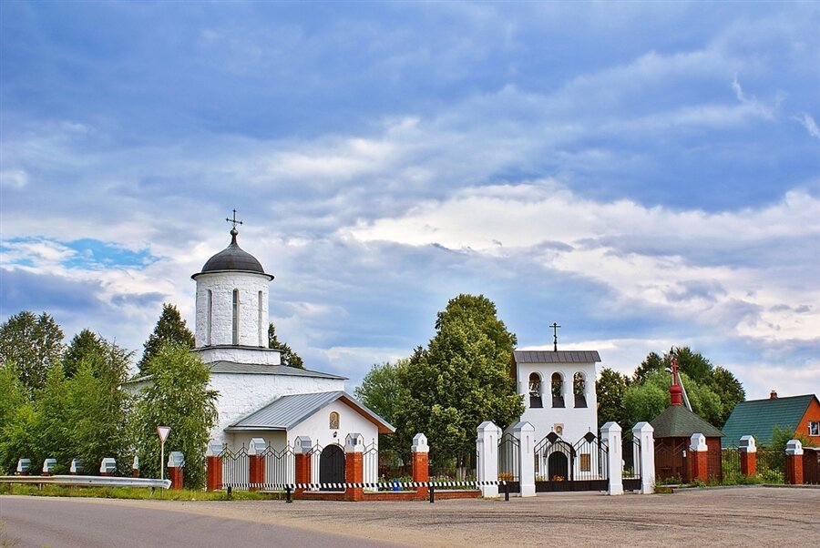 Каменских село. Никольский храм в селе Каменское. Никольский храм Каменское Наро-Фоминский. Каменское Наро-Фоминский район Церковь. Каменское. Церковь Николая Чудотворца..