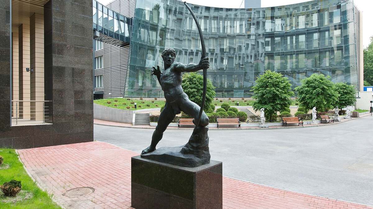 Эрмитаж старая деревня реставрационно-хранительский центр. Реставрационный центр санкт петербург. Фондохранилище эрмитажа в старой деревне. Рхц старая деревня государственного эрмитажа. Реставрационно-хранительский центр старая деревня.