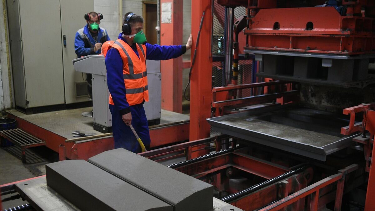    Бетонный завод ГБУ "Автомобильные дороги"© РИА Новости / Алексей Майшев