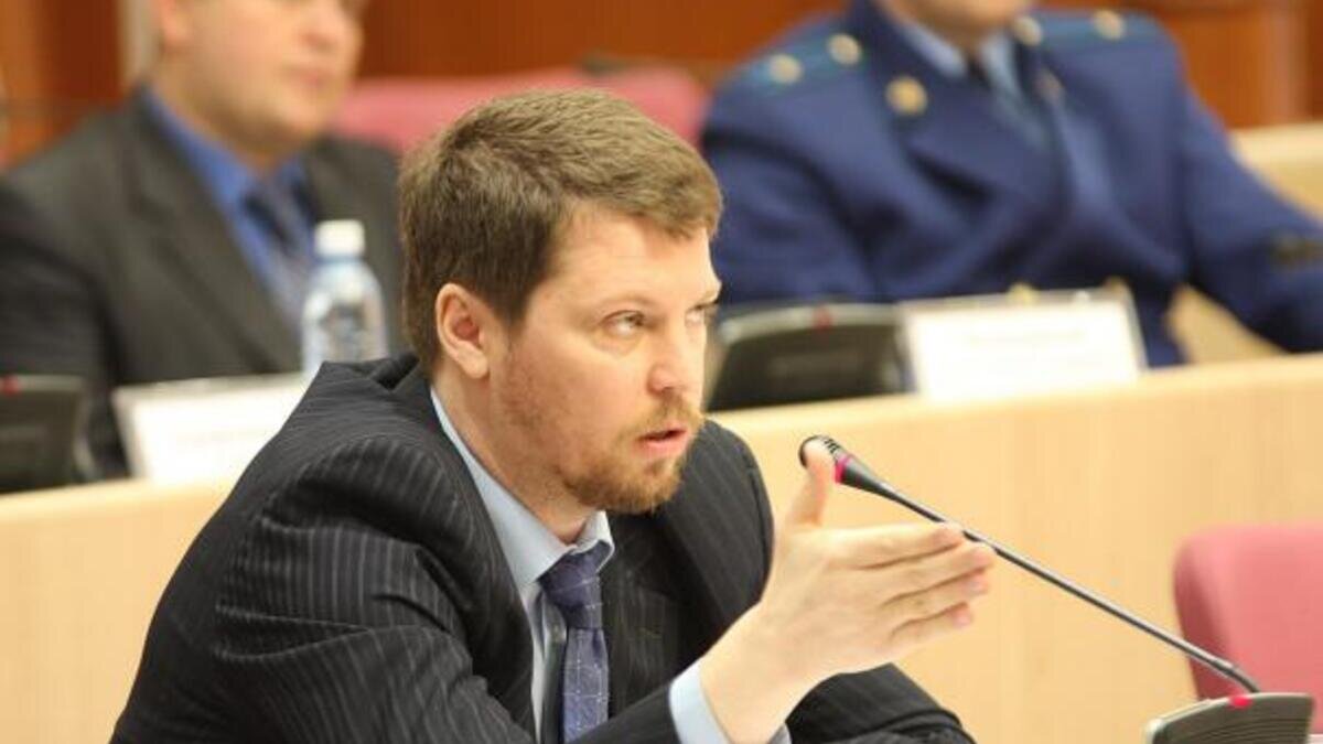 Михаил Матвеев. Российский политик, историк, общественный деятель и публицист, депутат Государственной Думы ФС Российской Федерации, заместитель председателя комитета по региональной политике и местному самоуправлению. Доктор исторических наук, профессор.