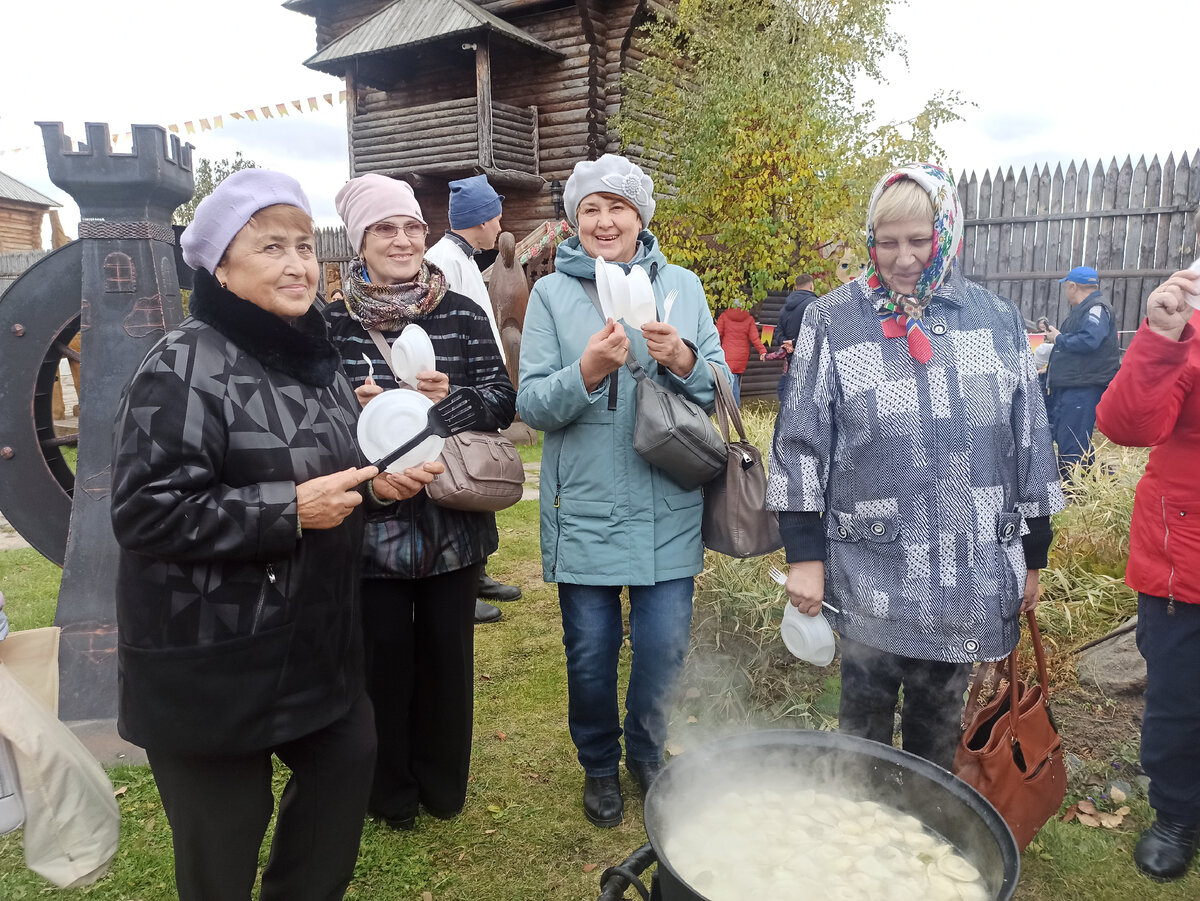 Праздник «Капуста Барыня» в Ялуторовске: едим пироги, лепим пельмени и  водим хоровод | Visit Tyumen | Дзен