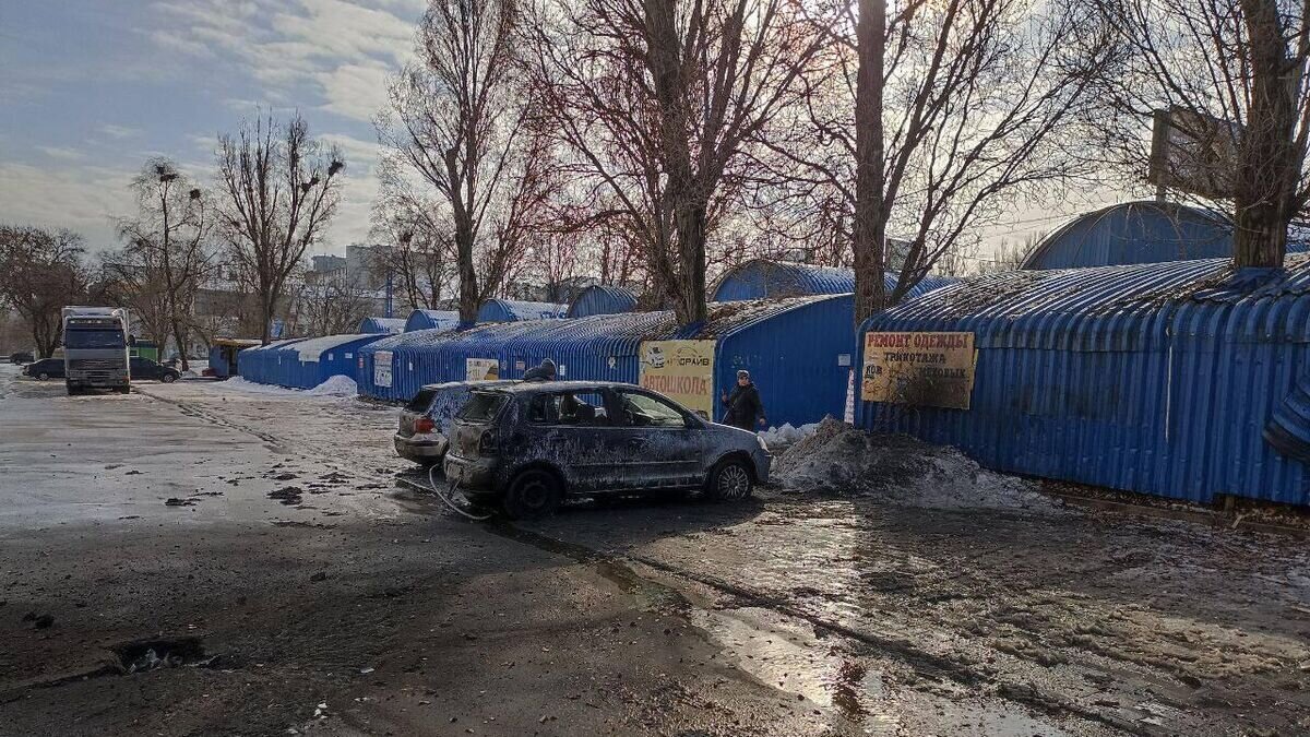    Последствия обстрела Ворошиловского района Донецка. 19 февраля 2023© Фото : Алексей КулемZин/Telegram