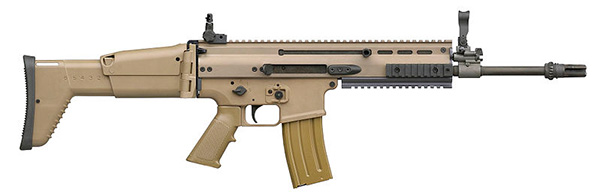 FN SCAR L (Light) — штурмовая винтовка калибра .223 Remington, комплектующаяся магазинами стандарта STANAG. Этот вариант предназначен для вооружения бойцов штурмовых групп и войск второго эшелона
Фото: oruzhie.info 
