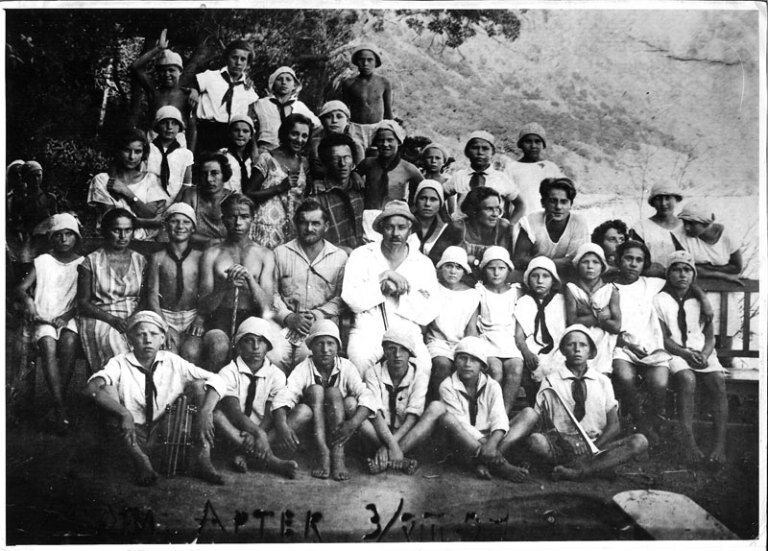 Артековцы, З. Соловьев и Ф. Шишмарев. 1927 год