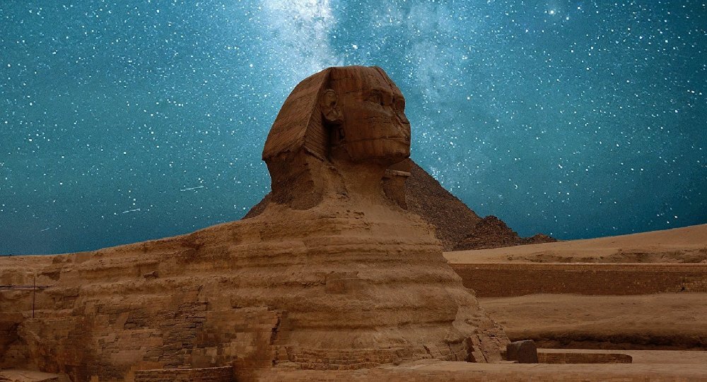 Все знают что сфинкс когда-то остался без носа. Но оказывается что у него была и борода, которая так и хранится в музее.