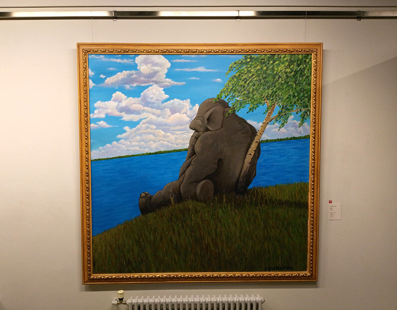 Димон сидящий картина