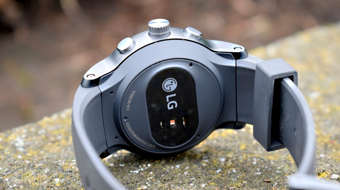 смарт-часы LG