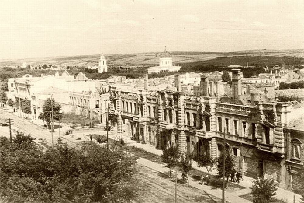 Центр Кишинёва в руинах. 1944 г.