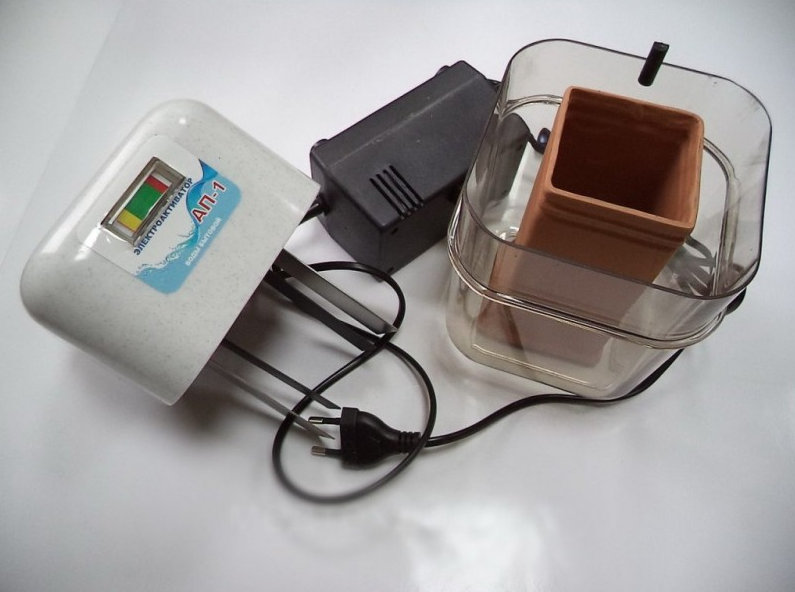 Бытовой активатор воды АП-1 с индикатором (электроактиватор)
