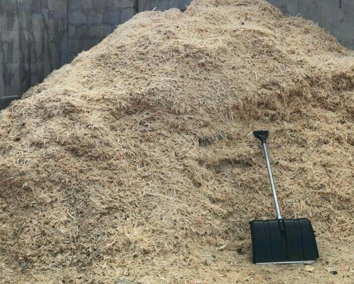 ВАЖНО! кроме фракции огромное значение в производстве пеллет имеет влажность опила которая не должна превышать 20%. Возникает резонный вопрос как же быть и где брать сухой опил ведь естественная влажность достигает 90%. Существует как минимум 2 способа решения данной проблемы.