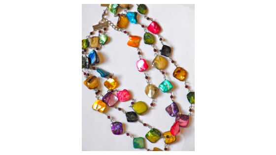 Заваливаются ко мне в мою реальность две матери с колясками. Блин, реально так жалела, что наушников не взяла.