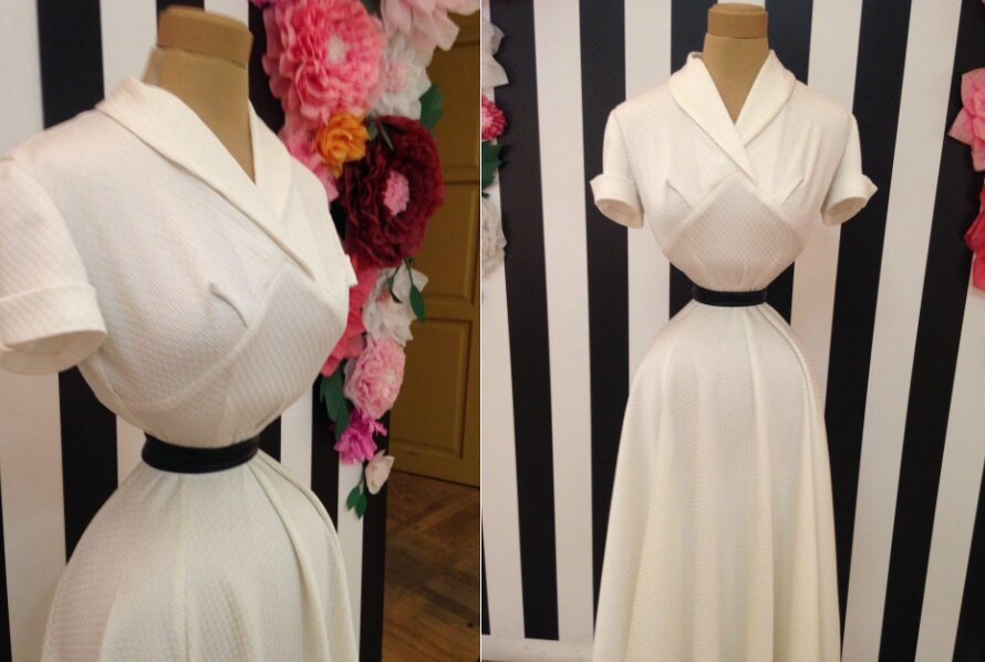 Парни! Знакомьтесь, тело Этель Грейнджер. Создатели почему-то решили обойтись без головы. Ну что ж, художникам виднее.