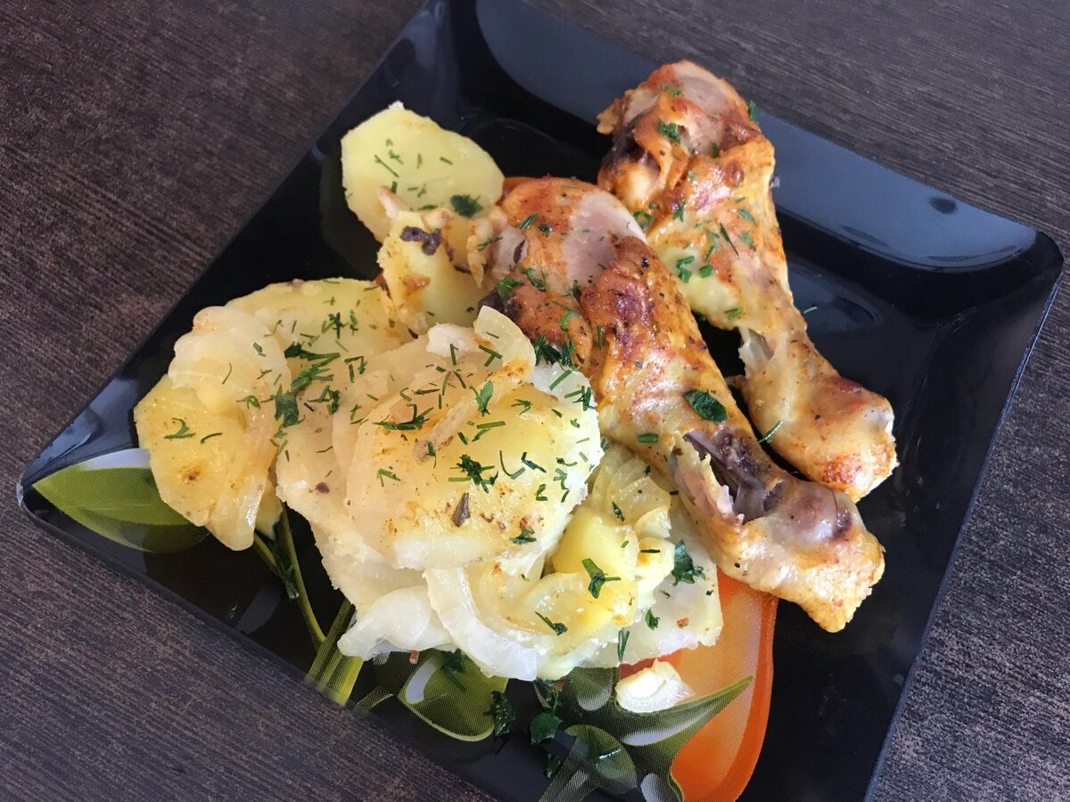 макароны с курицей в рукаве. макароны с курицей. паста спагетти с курицей. макароны с сыром и курицей. макароны в духовке с курицей и сыром.