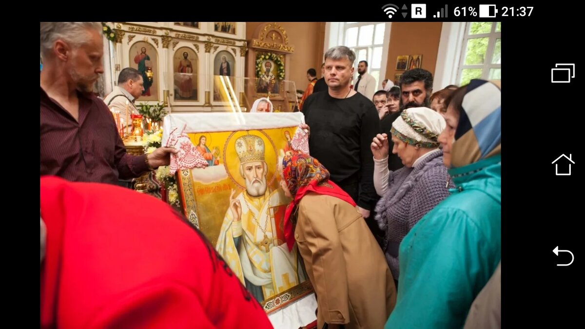 фото Как искренне покаяться перед иконой Чудотворца Николая