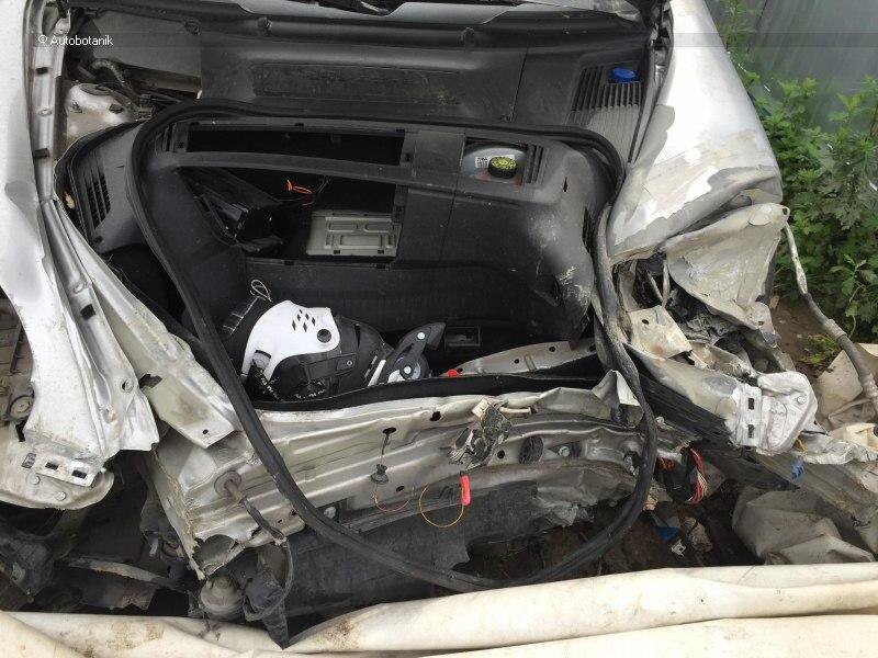 Источник: http://www.autobotanik.ru/pokraska-avto/kuzovnoy-remont-moskva-foto/remont-kuzova/pokatalsya-na-rolikax.html