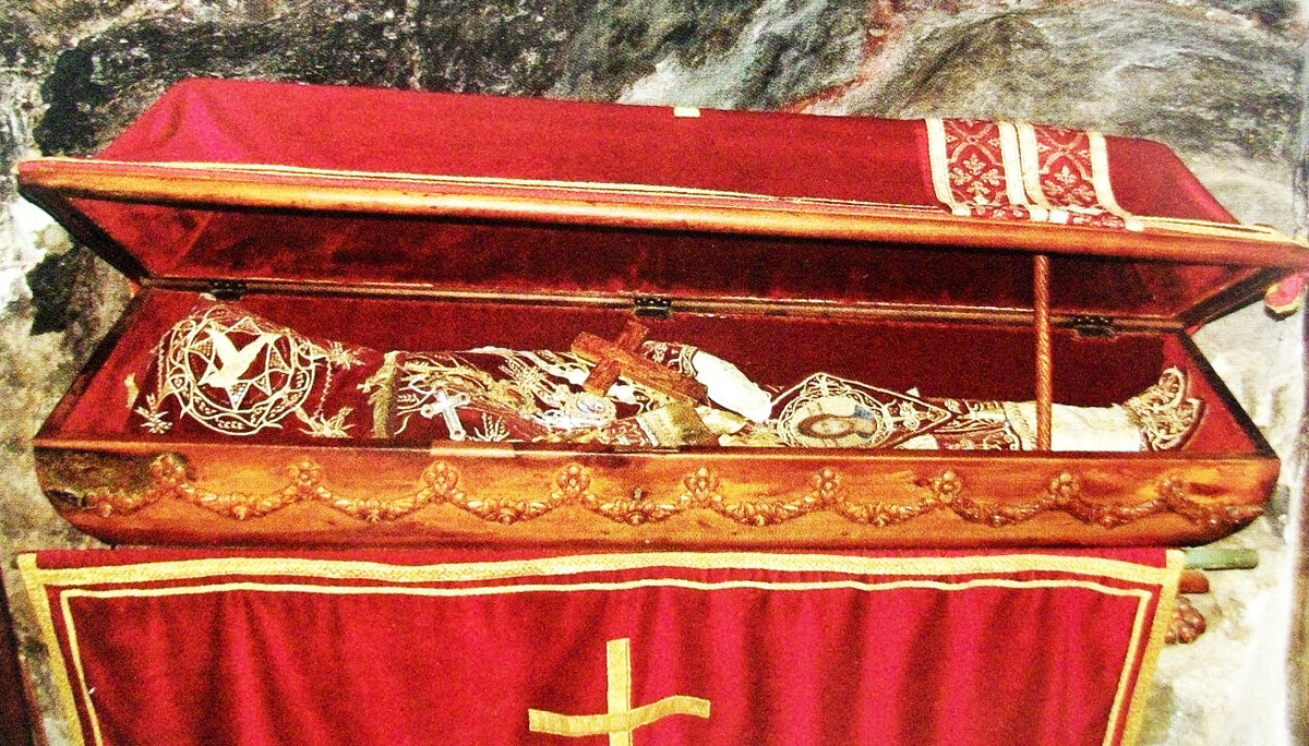 Рака с мощами свт. Василия Острожского