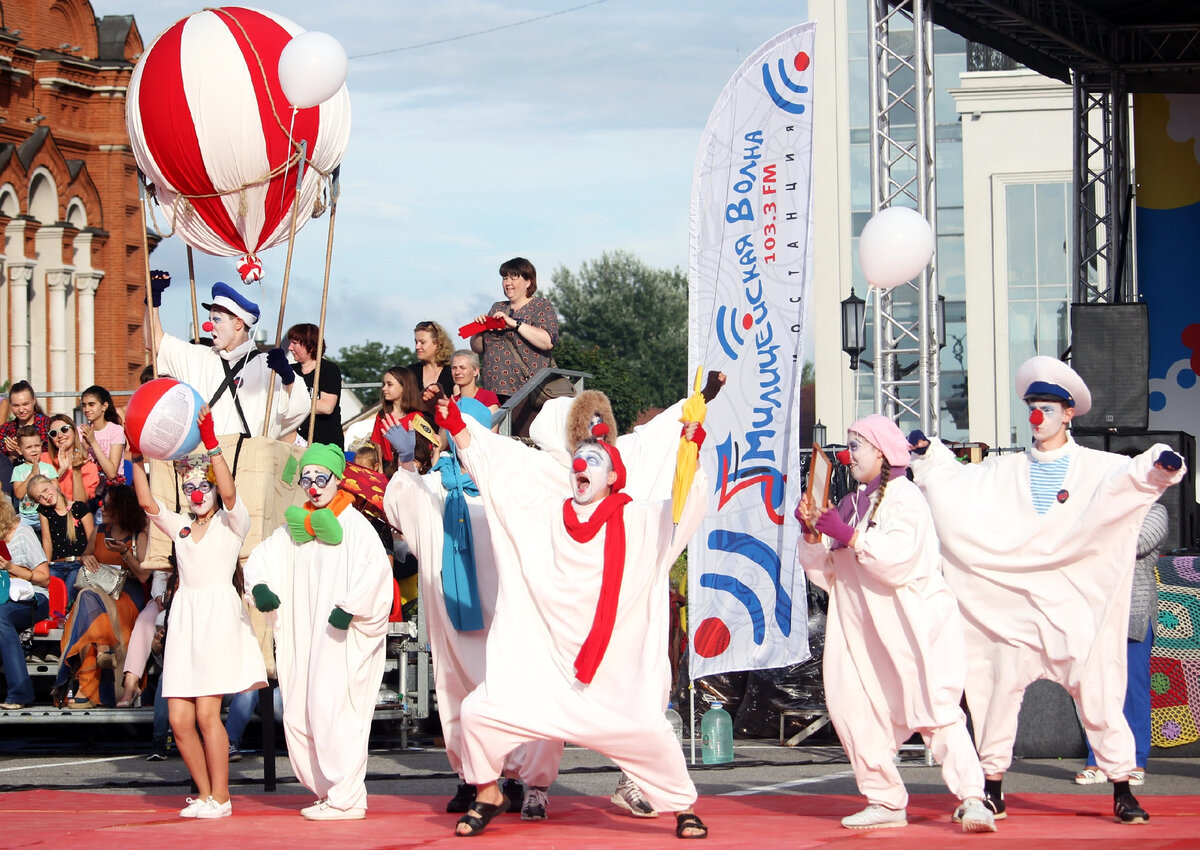 альбукерке международный воздушный шар fiesta. международный кинофестиваль «берлинале». знаменитые фестивали. международный фестиваль воздушных шаров в альбукерке, сша. названия международных фестивалей.