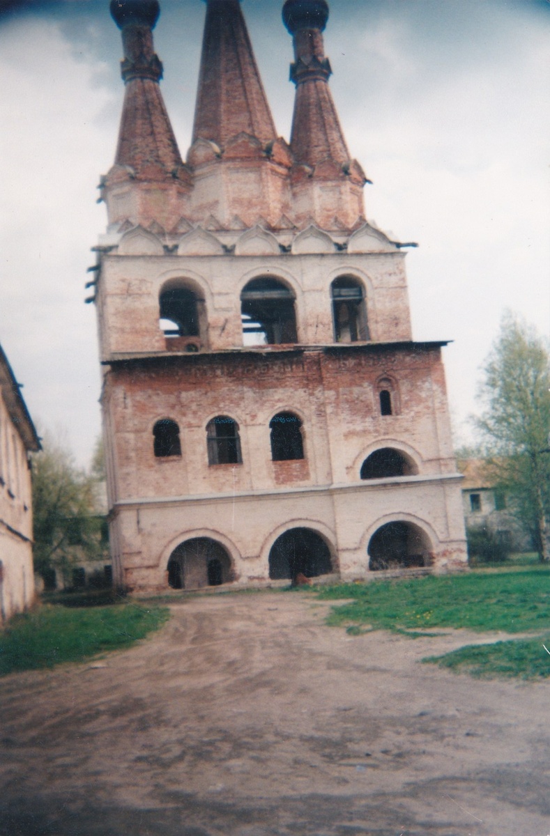 в монастыре