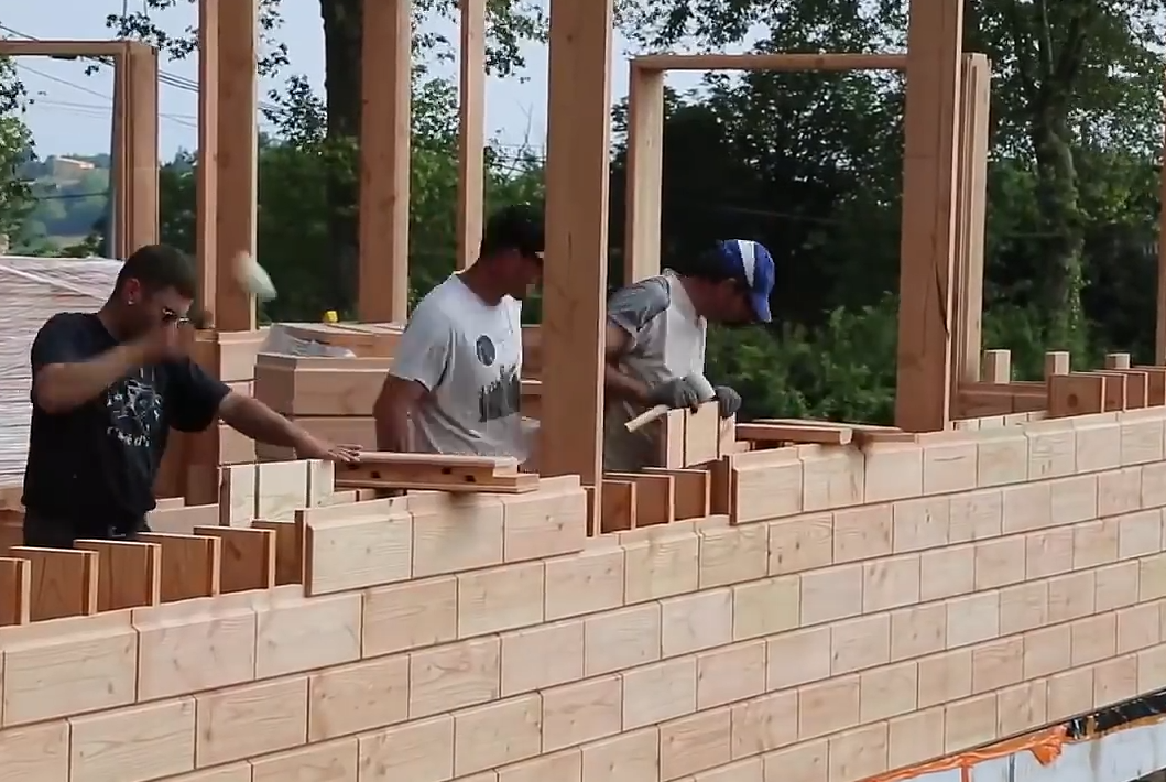 деревянный кирпич