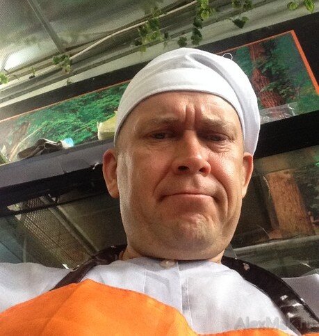 Алёша не согласен)