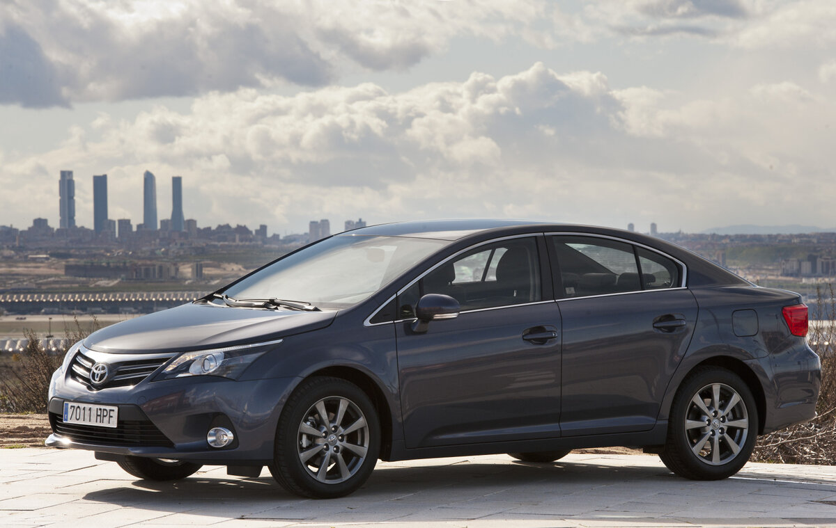 Toyota Avensis 2013