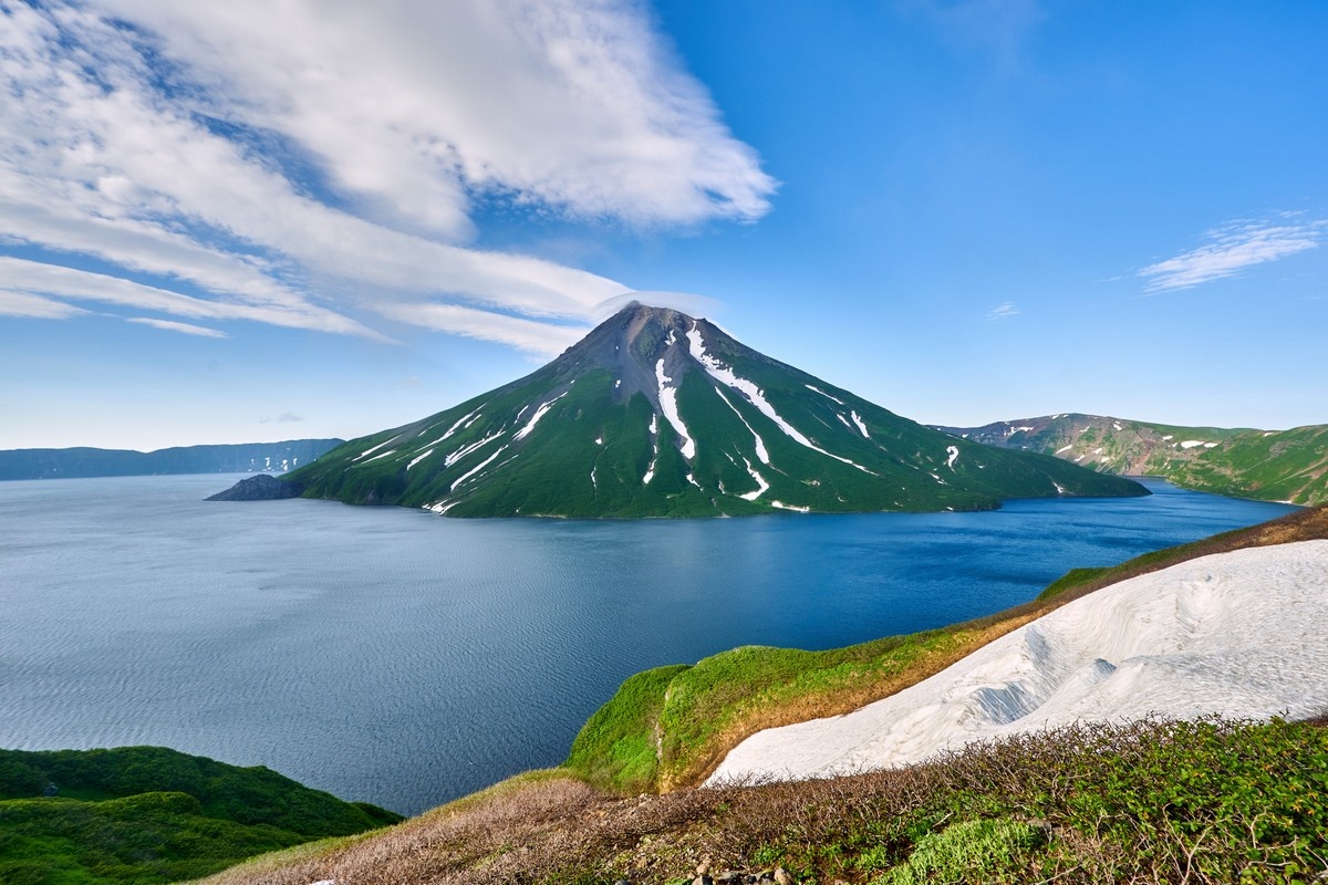 Красивейший вулкан Креницына.