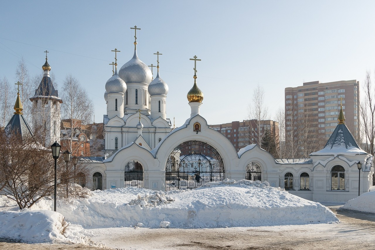 Почему закрыли храмы