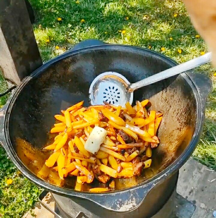                                        Жареная картошка получается особенно вкусной в казане 