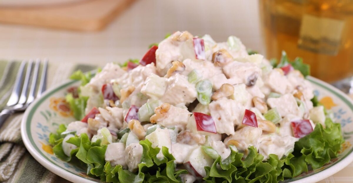  Заправка для салатов пришла к нам из Советского Союза. Она полезнее и вкуснее обычного майонеза.