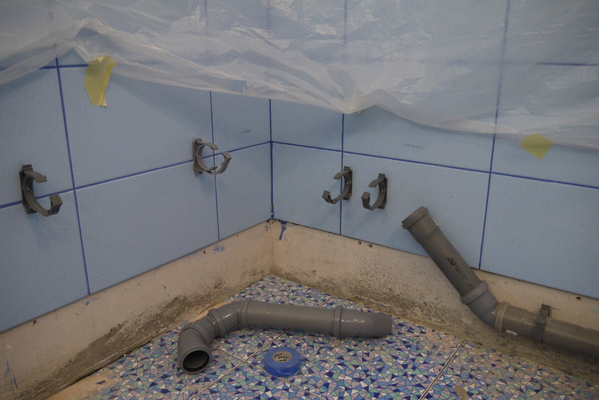 Укладка канализационных труб