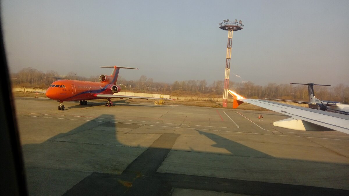 КрасАвиа ЯК42Д