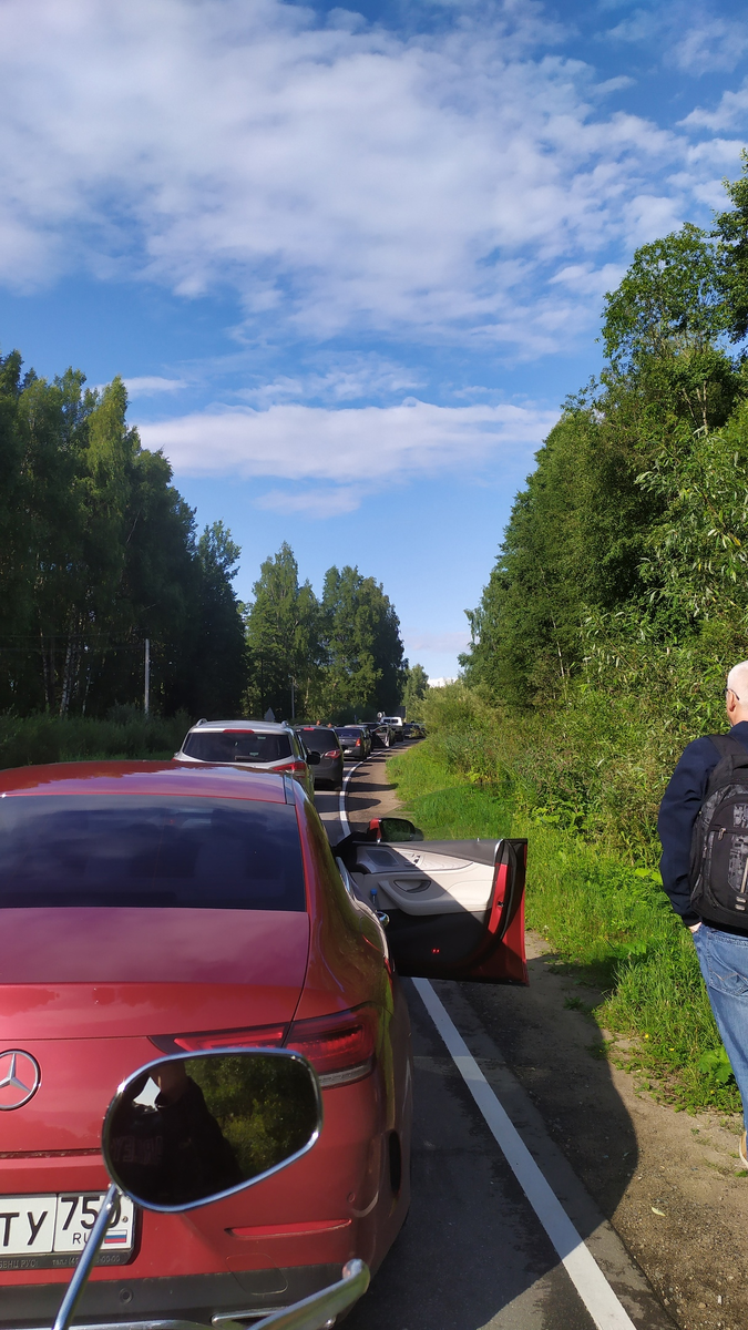 Очередь, мать её...