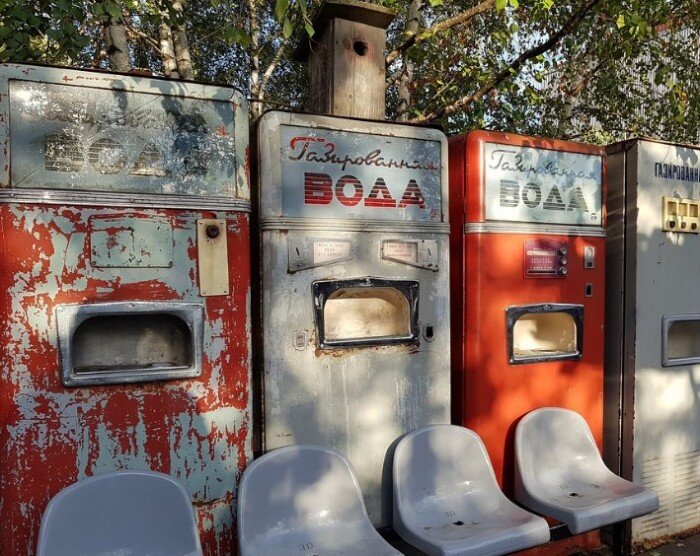 Автоматы для газировки до сих пор встречаются в российских городах 