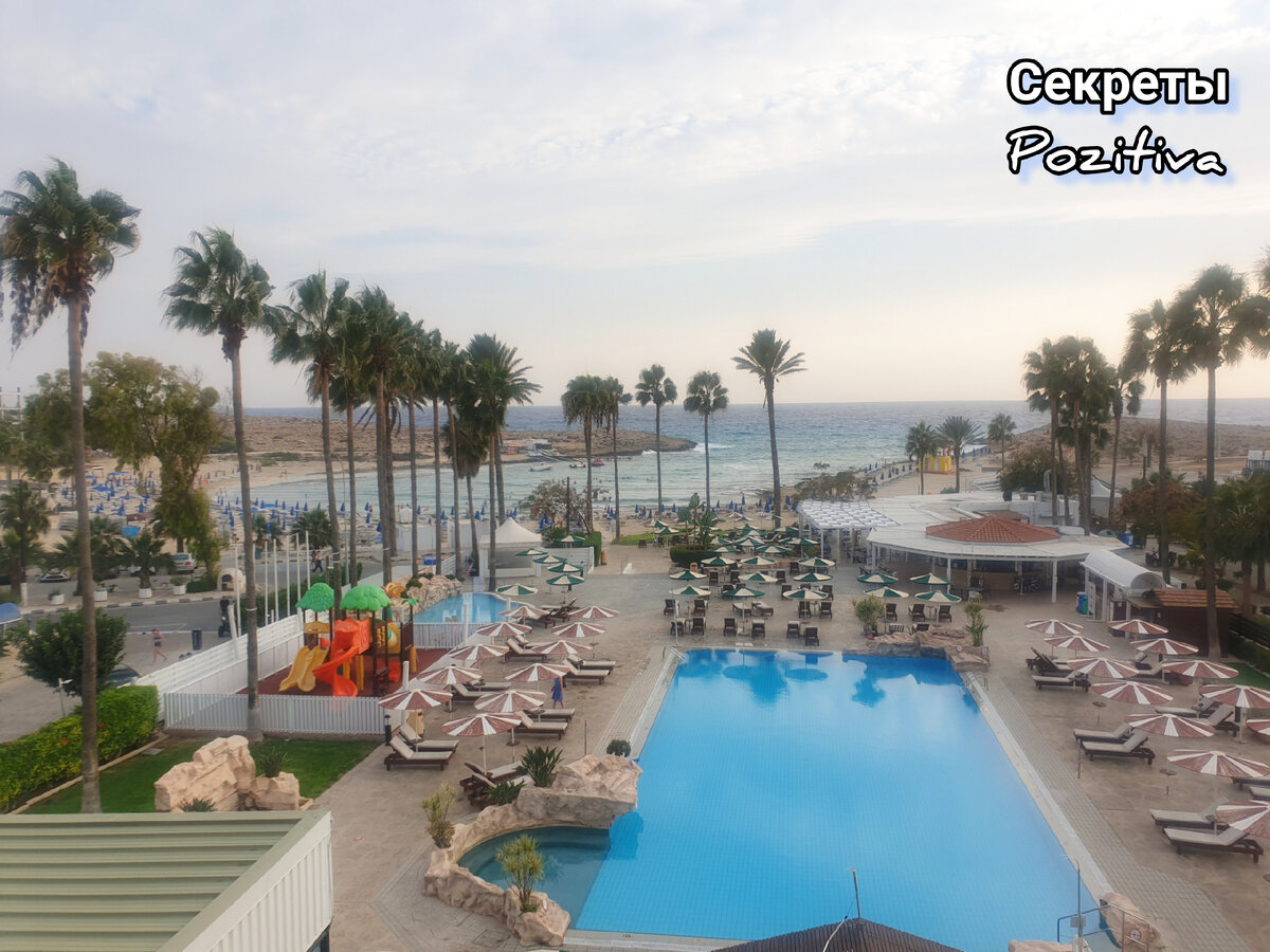 Вид из номера отеля Pavlo Napa