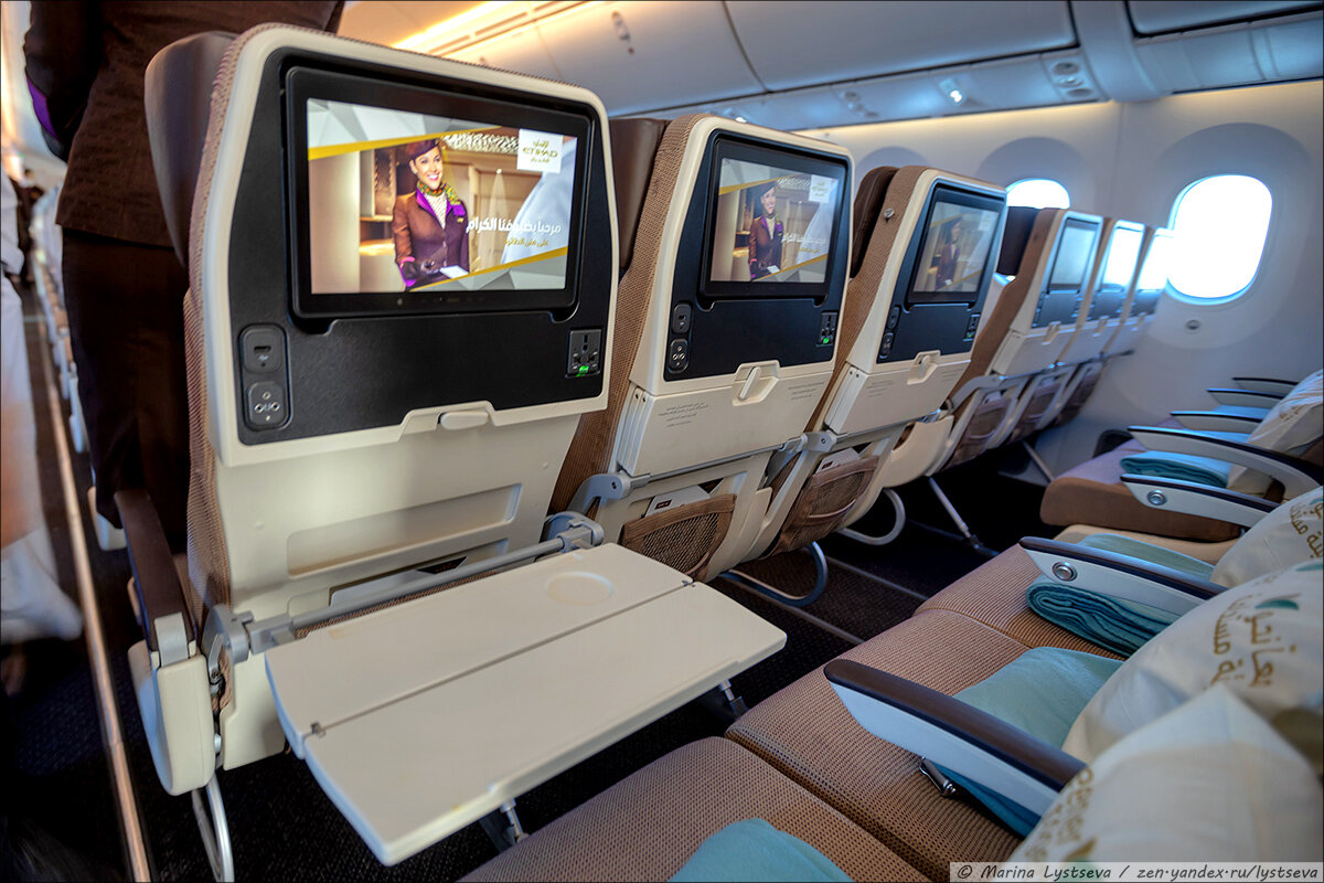 Boeing 787 dreamliner салон. Боинг 787-9 дримлайнер etihad. B787 etihad. Boeing 787-900 etihad airways. Boeing 787 9 бизнес класс etihad airways.