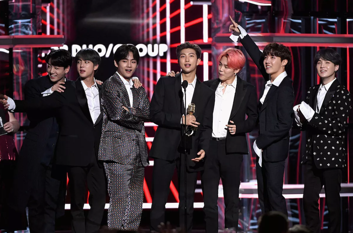 Кей поп bts. БТС на биллборд 2019. BTS на Billboard Awards 2018. БТС BBMAS. Группа БТС 2019.