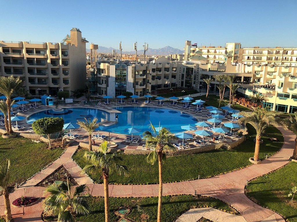 Территория отеля Hotelux Marina Beach Hurghada
