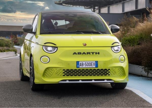     Abarth 500e. Фото Abarth