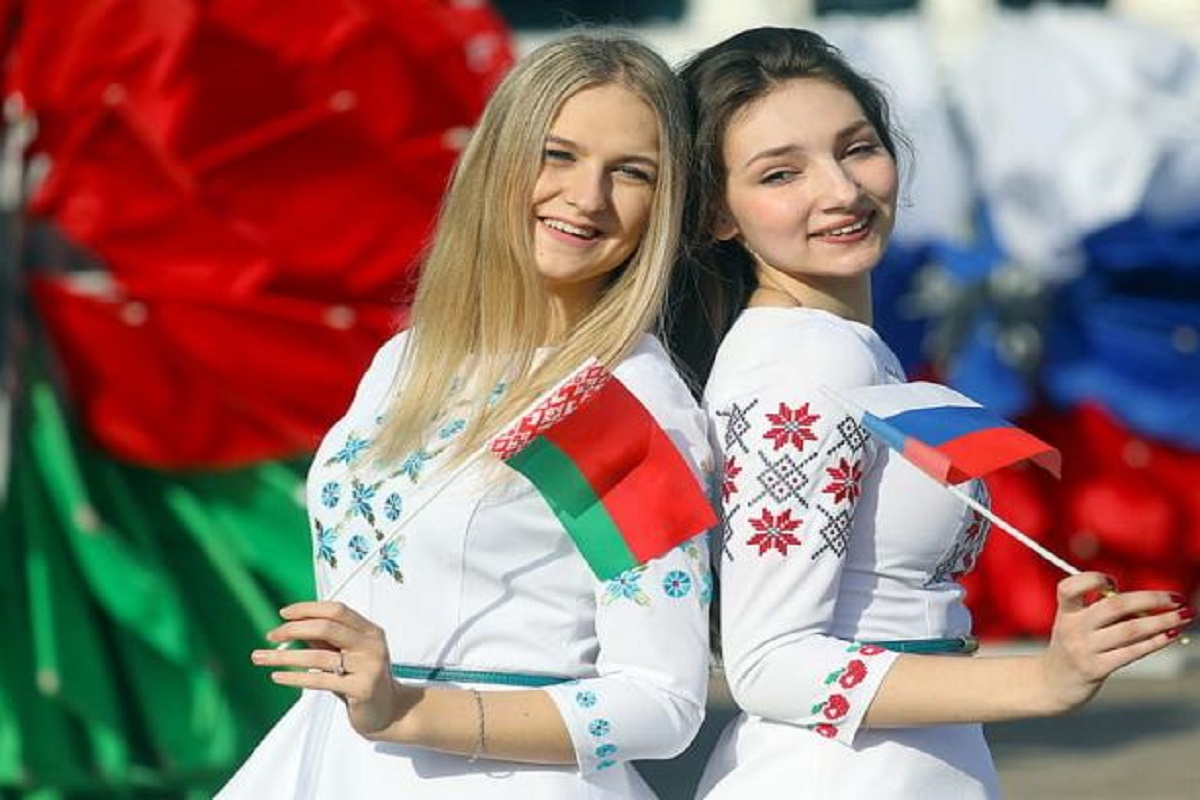 2 беларуская. День единства России и Белоруссии. Единение России и Белоруссии. День единения России и Беларуси. Россия и Белоруссия.