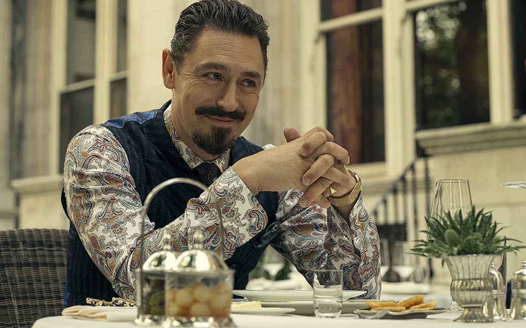 Лев Зубов. Кадр из сериала "Периферийные устройства"