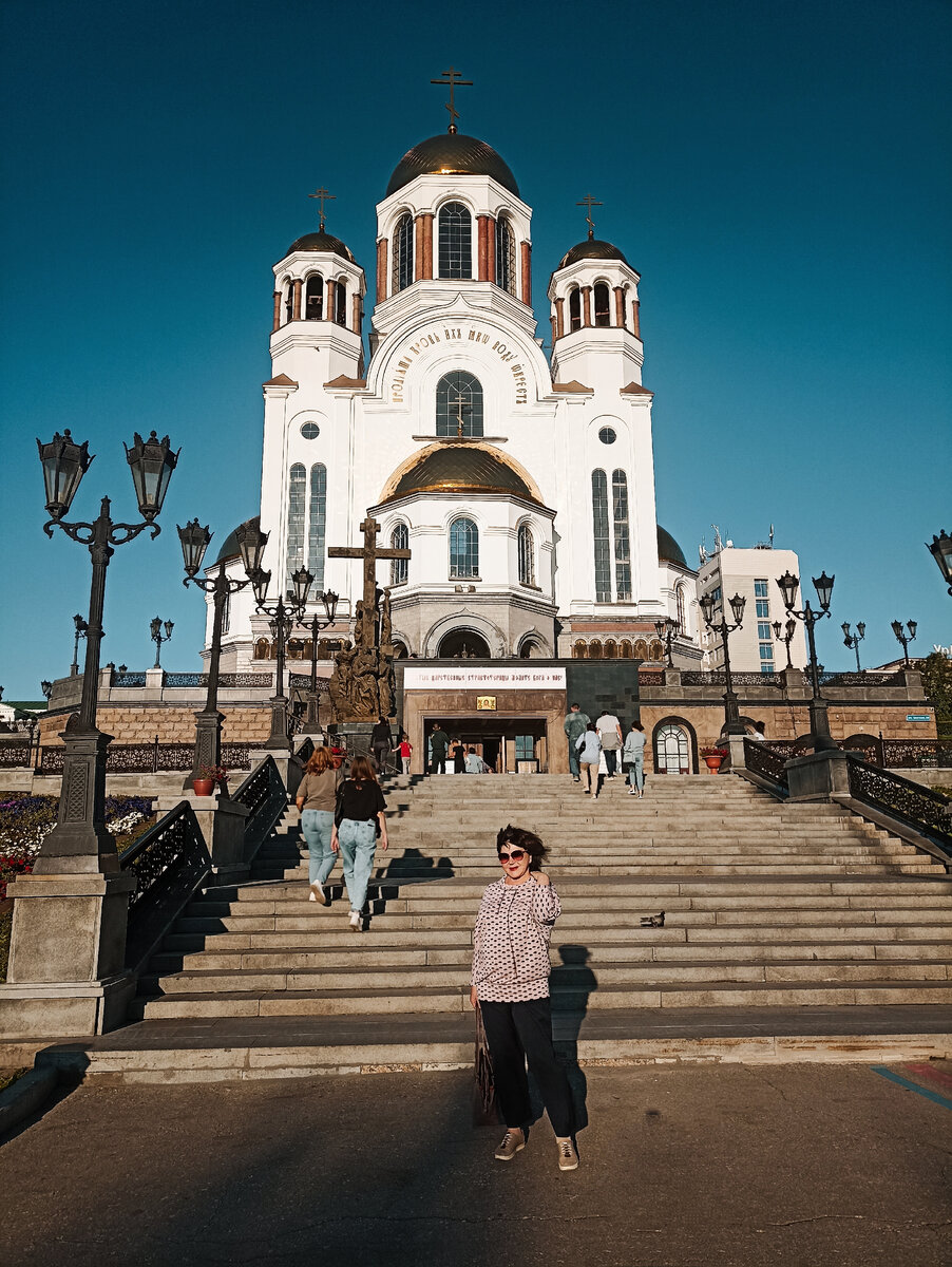 храм на крови екатеринбург внутри