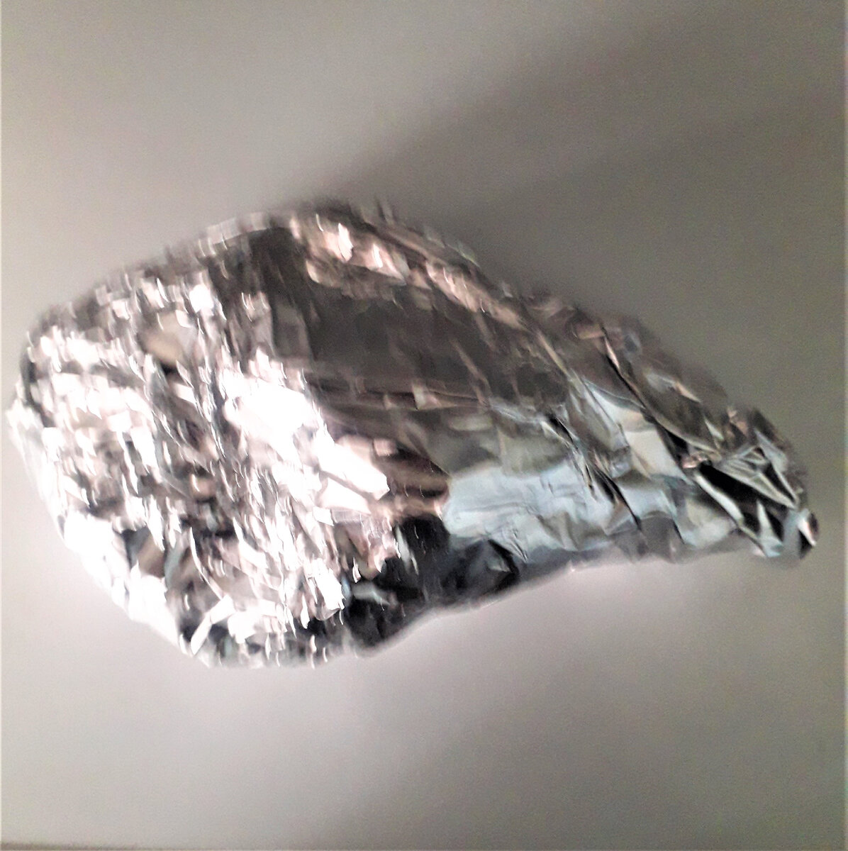 Фото автора. Куриная грудка в фольге (подготовлена для запекания)