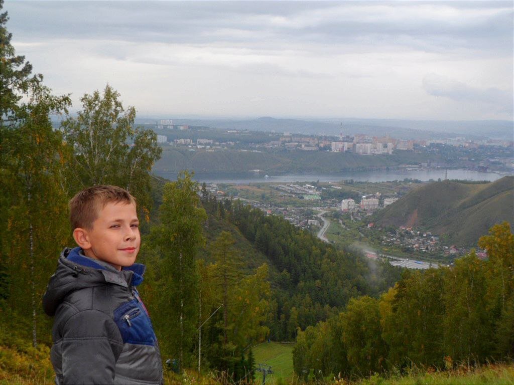 Вид на Красноярск с высоты 514 метров на уровне моря