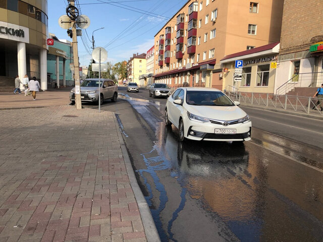    Ситуация с подтоплением подвалов на улице Садовой повторяется с середины августа