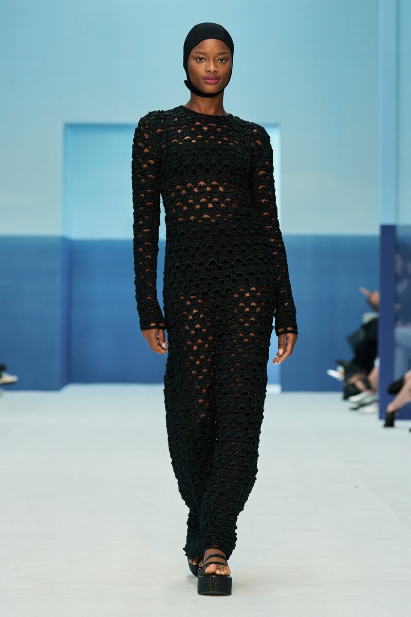    Max Mara