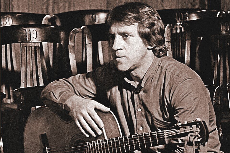     «Парня в горы тяни - рискни! Не бросай одного его: пусть он в связке в одной с тобой - там поймешь, кто такой...»  GLOBAL LOOK PRESS