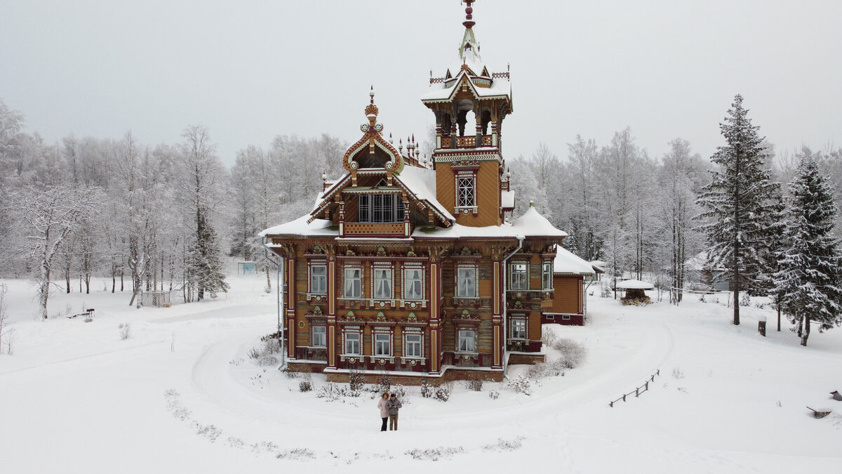 Кострома снегурочка терем. Усадьба шаляпина сходня. Архитектура древней руси боярский терем. Терем зимой. Терем зимой.