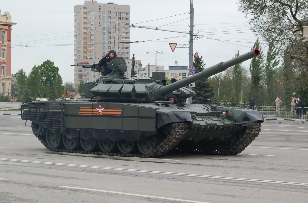 Парад в честь Дня Победы 9 мая прошел на Театральной площади в Ростове |  Privet-Rostov.ru | Дзен