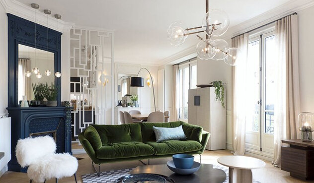 Декор избавит от ощущения пустоты: комната станет уютной и по-домашнему теплой.