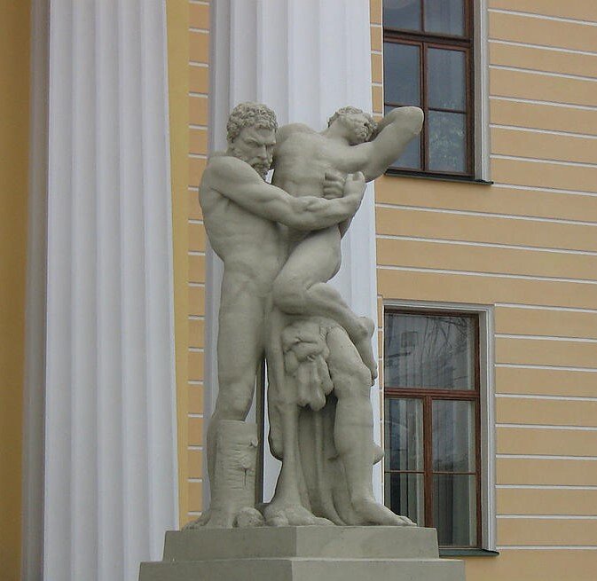 Геракл, удушающий Антея